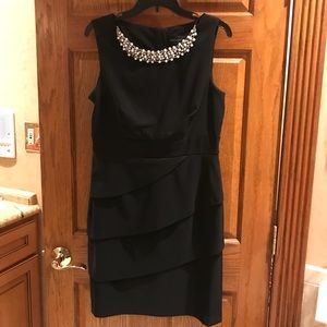 Women’s Black Dress Pearl Trim Necklace Size 12